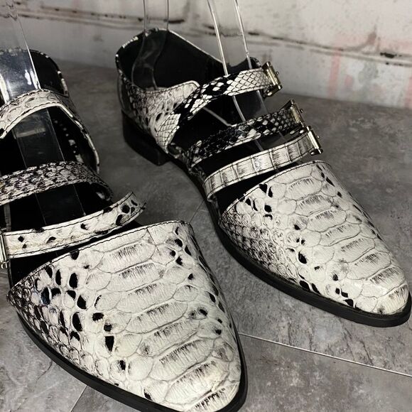 Asos Snakeskin Point Toe 3 Buckle Strap Flats Size 7 - Picture 2 of 7